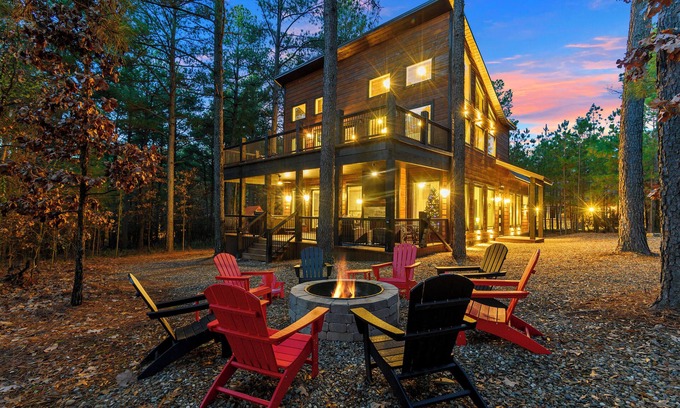 Pickens Cabin | 4bdr with expansive game room and amenities for all!