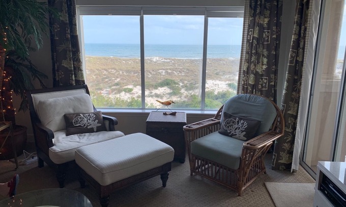 American Beach Villa | 4BR+4B! Spacious Beach Home