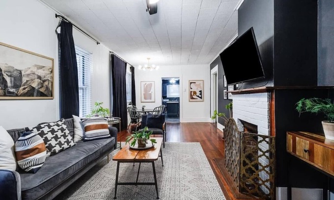 Freetown - Port Rico House | 4BR Downtown Lafayette | Garden, Parking, Walk to Arts District