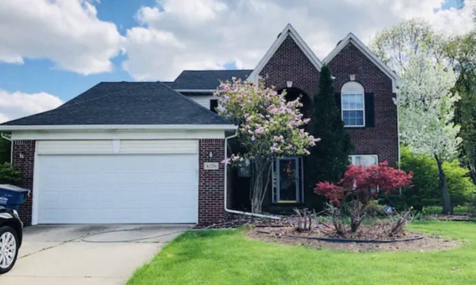 Mitchell House | 4br house near Stadium/UM/hospital/downtown