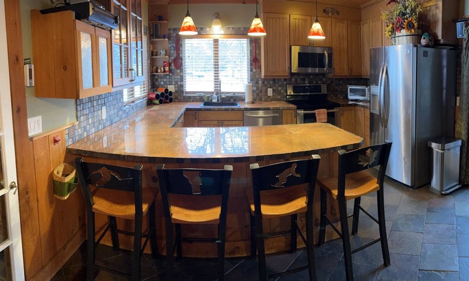 Ludlow House | 4BR Main Street Home At Okemo Mountain Resort