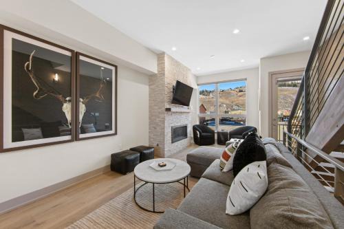 Silverthorne Villa | 4th Street Crossing 320D by Summit County Mountain Retreats