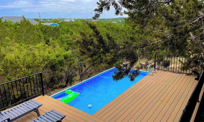 Dripping Springs House | 5/2, POOL-private & heated, amazing views & decks