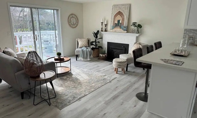 Cedar Hills House | 5-BDR, Family Friendly, Extended Stay, Remodelednn