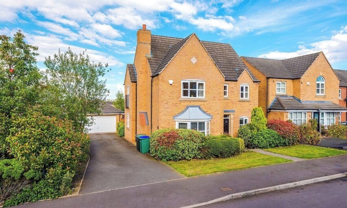 Oldbury House | 5 Bed+2.5 Bath | Contractors+Groups |Free Parking!