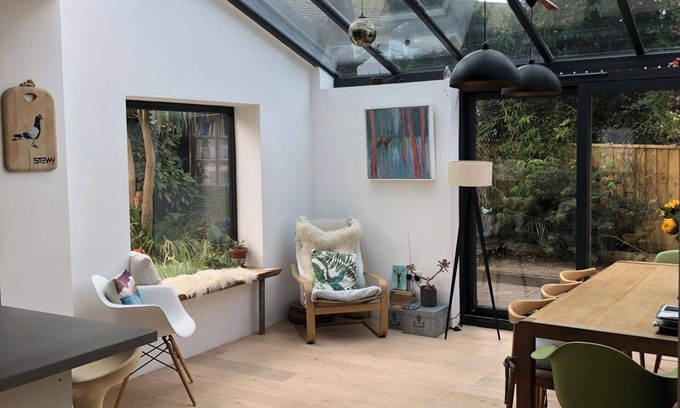 Kingsbridge House | 5 Bed House - Sleeps 10 - Pets - Garden - Parking