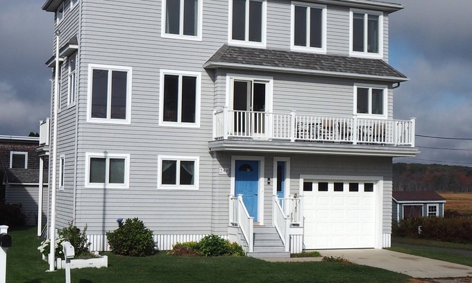 Ogunquit - Wells House | 5 Bed Luxury Moody Beach - Perfect multi-family vacation -steps from beach