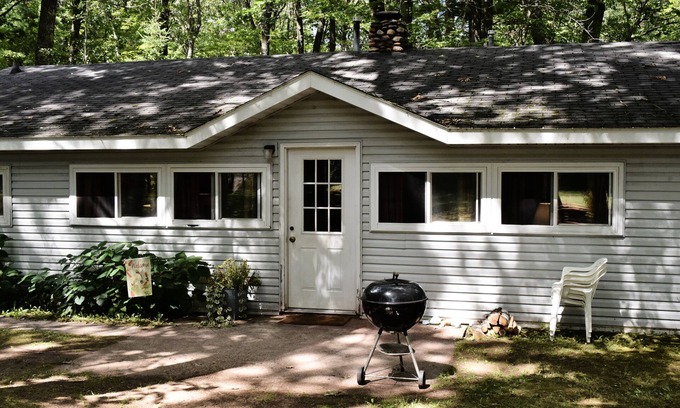 Rhinelander Cabin | 5 Bedroom, 3 bath, full fieldstone fireplace. Conro's Family Resort
