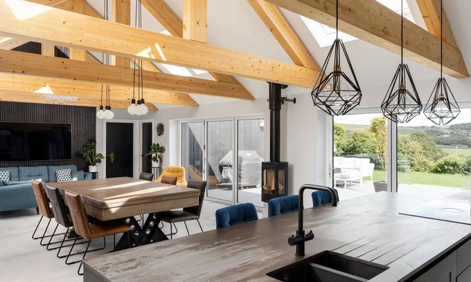 Saint Erth Praze Cottage | 5 bedroom accommodation in Crowntown, near Helston