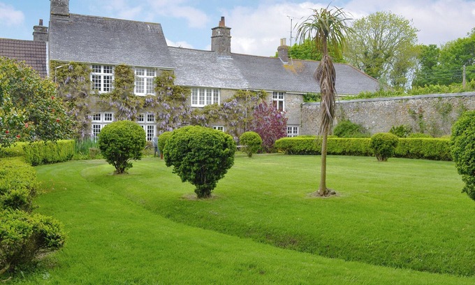 Saint Erth Praze Cottage | 5 bedroom accommodation in St Erth, Hayle
