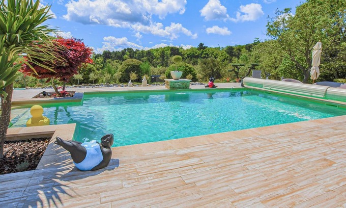 Murs House | 5 bedroom accommodation in Murs