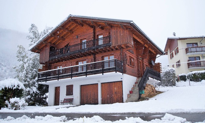 Seez Ski Chalet | 5 bedroom Chalet Seez for La Rosiere or Les Arcs