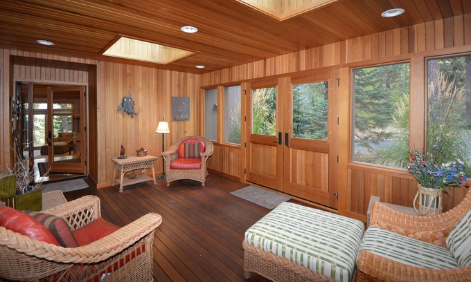 Black Butte Ranch House | 5 bedroom home, 2 King Beds-true Black Butte Ranch feel!