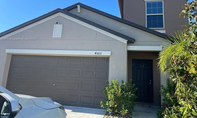 Greater Palm River Point CDC Apartment | 5 Bedroom Single family 426228 by Houzlet