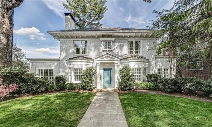 Buckhead Apartment | 5 Bedroom Single family 255298 by Houzlet
