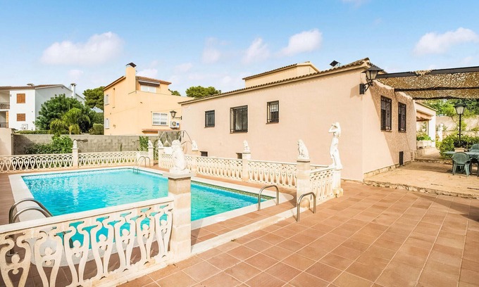 El Roc de Sant Gaieta House | 5 bedroom stunning home in Roda de Berà
