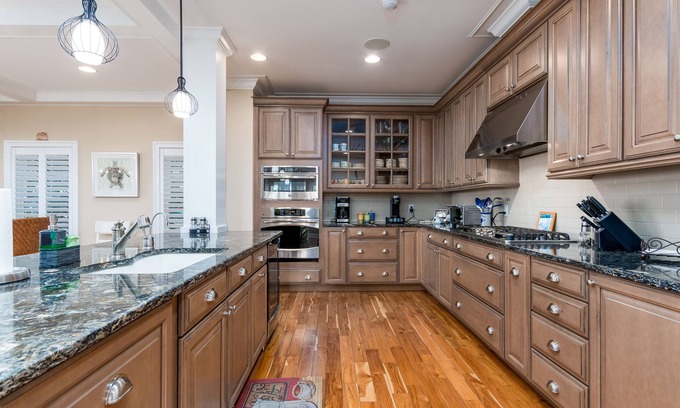 Lewes House | 5 Cape Henlopen Dr - Close to the beach with a PRIVATE POOL!