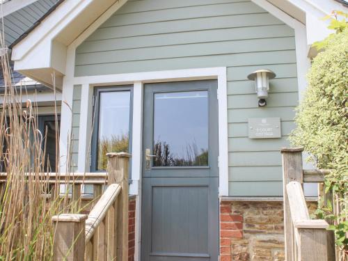 Bugford Apartment | 5 Court Cottage, Hillfield Village