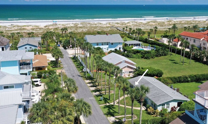 St. Augustine Beach Cottage | 5 F Street - Sand Dollar East