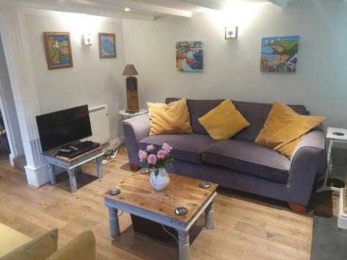 Tan-y-groes House | 5 Glanrhaiadr Llangrannog
