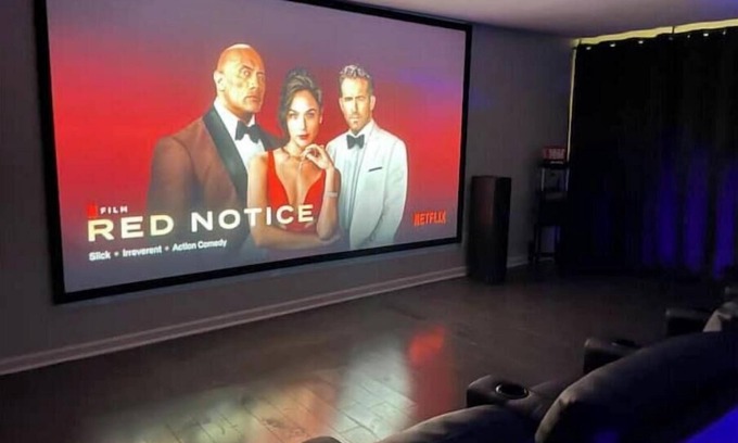 North San Antonio - SAT House | 5 king beds 155” 10 seat theater room & pool table