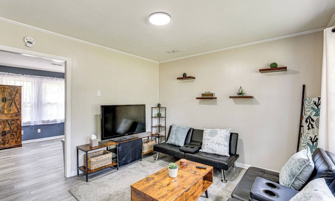 Walterboro - St. George House | < 5 Mi to Dtwn Walterboro: Grill, Game & More!