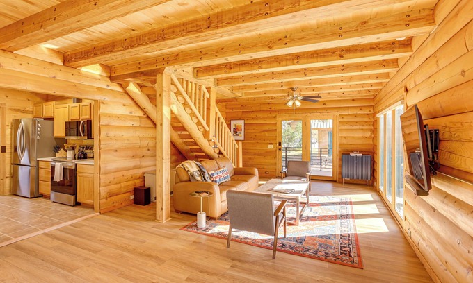 Pagosa Springs Cabin | 5 Mi to Dwtn: Pagosa Springs Cabin w/Mtn Views!