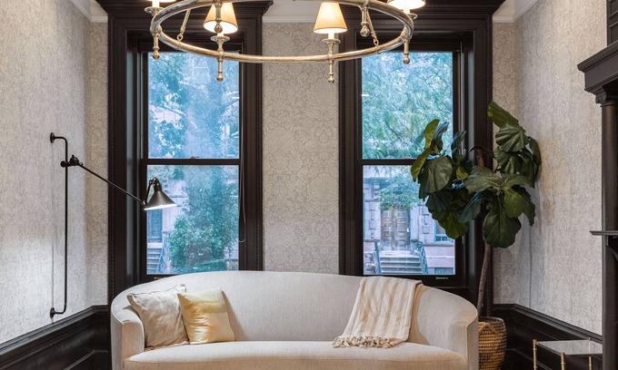 Fort Lee House | 5 Million Dollar Manhattan Brownstone Family Getaway Private Rooftop