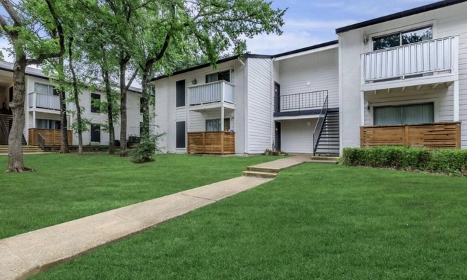 Arlington Apartment | 5 Mins From AT&T Stadium! Very Cozy 1 Bedroom With 1 Sofa Bed In Living Room