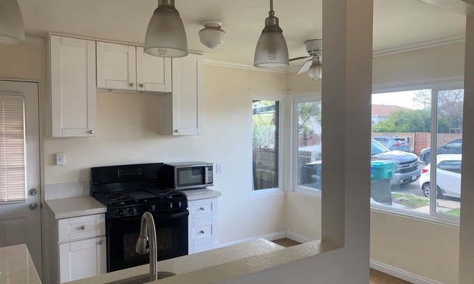 City Heights House | 5 minutes to downtown cozy house READ DESCRIPTION