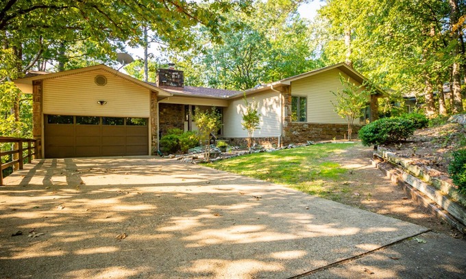 Hot Springs Village House | 5 Montserrat Lane. HDTV, WIFI - Beautifully remodeled home just minutes from the