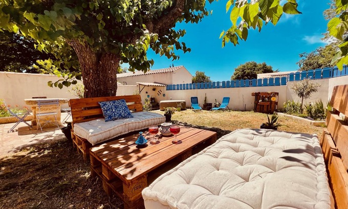 Aigues-Vives House | 5 pers rental in Aigues-Vives 20 km from the beaches - between Montpellier and Nîmes