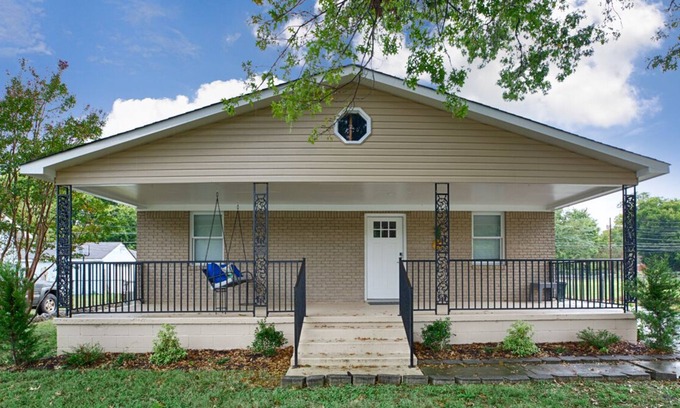 Huntsville House | 5 Points Bungalow - Newly remodeled and new furniture