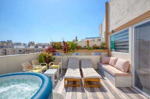 Msida Apartment | 5 Star Delux Sky-Sea Marina Penthouse - Stunning SeaViews and Prime Location
