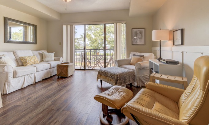 Wilmington Historic District Condo | 5-Star Downtown Riverview Condo w/Parking