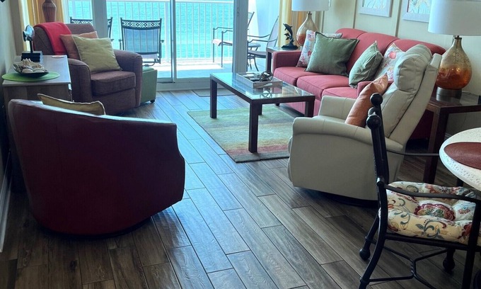 Gulf Shores Condo | 5 Star reviews, large remodeled walk-in shower, LH 1105
