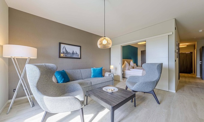 Ostseebad Wustrow Apartment | 5-star Waterkant vacation apartment with west-facing terrace and 2 bedrooms.