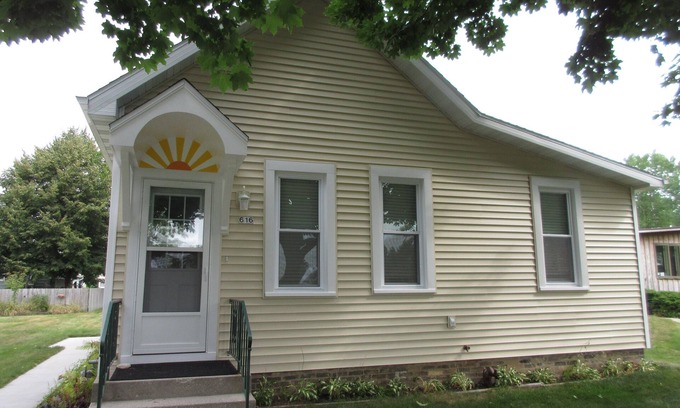 Sheboygan House | 50' from the sand!!!