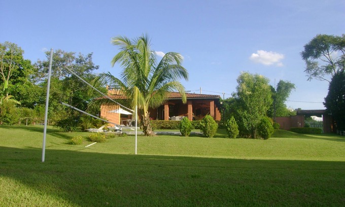 Interior de Sao Paulo House | 5000m2 green area. rest and diversao of family and friends, take 1 hour SP