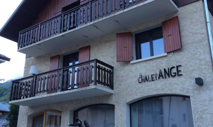 Valloire Apartment | 50m from shops, 1st floor, balcony, parking, ski locker, 33m², Valloire