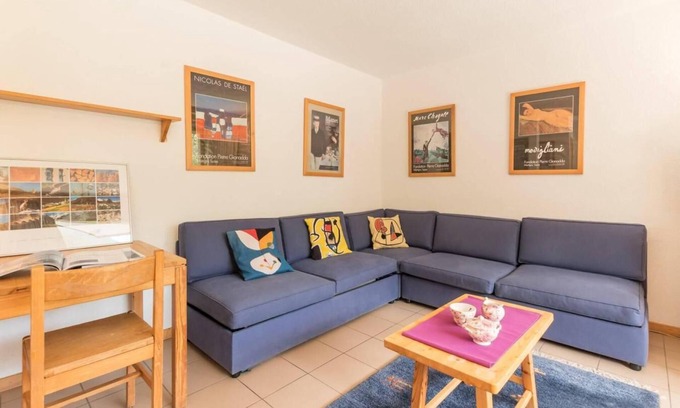 La Salle-les-Alpes Apartment | 50m from ski slopes, 3rd floor, balcony, ski locker, 55m², Serre Chevalier