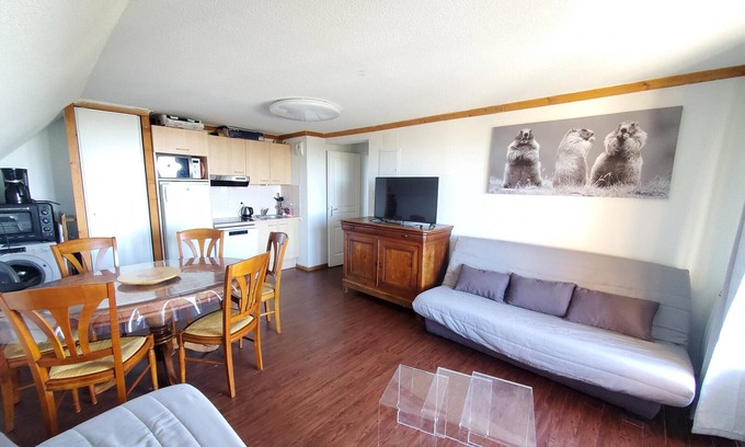 Besse-et-Saint-Anastaise Apartment | 5154b