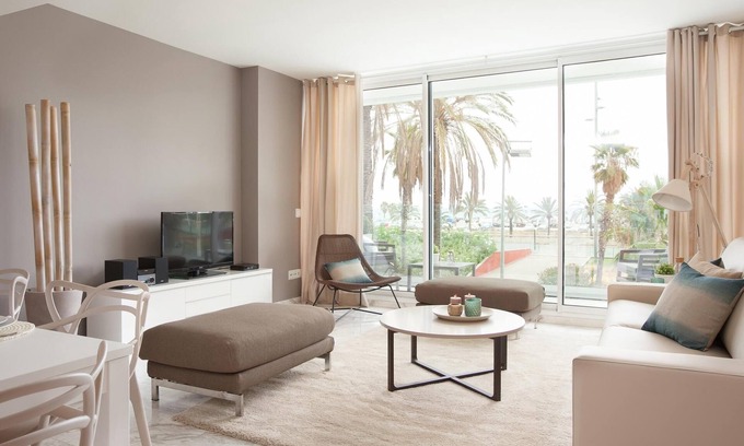 Diagonal Mar i el Front Maritim del Poblenou Apartment | 517- Beachfront Apartment