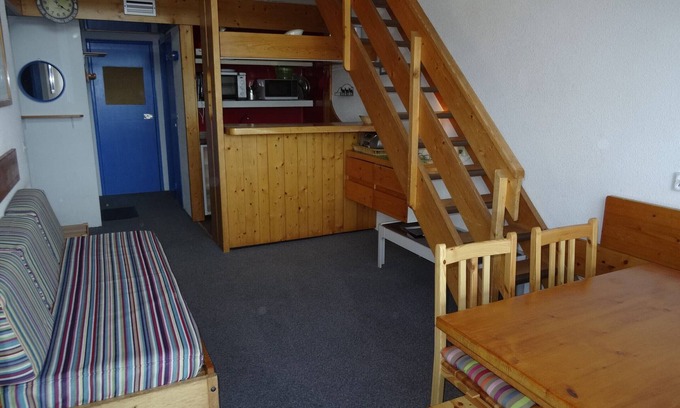 Arc-1800 Apartment | 52m² Duplex Apartment, 7 pers, near slopes/shops, pets allowed, parking, Wi-Fi