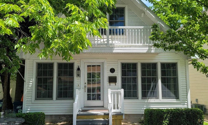 Lakeside Cottage | 533 Sycamore in Lakeside