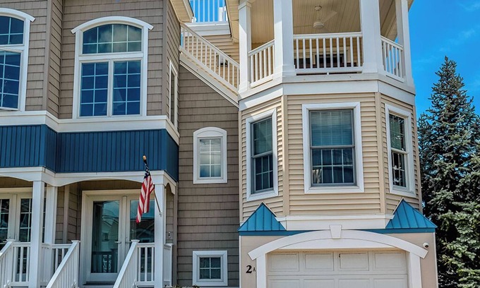 Peahala Park House | 5BR Oceanside with New Pool, Covered Outdoor w/Rooftop - Beach Haven Park, LBI