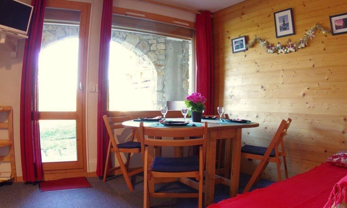Les Avanchers-Valmorel Apartment | 5m from ski slopes, 4th floor, terrace, tv, ski locker, 24m², Valmorel