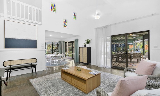 Surf Coast House | 5min walk to the Beach 5BR Home with Indoor Heated Pool