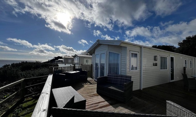 Corton House | 6 berth caravan with stunning sea views and decking to relax on, ref 32048AZ