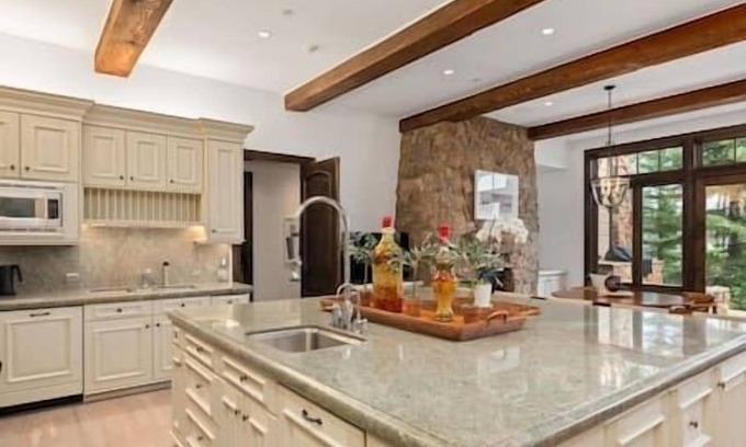 Aspen House | 6 Home-Aspen Highlands, Gym, Hot Tub, Pool Table